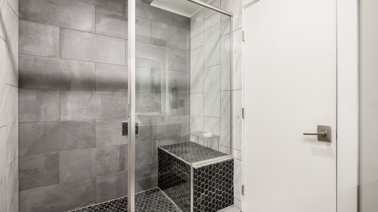 Photo of Bathroom in Downtown Columbus