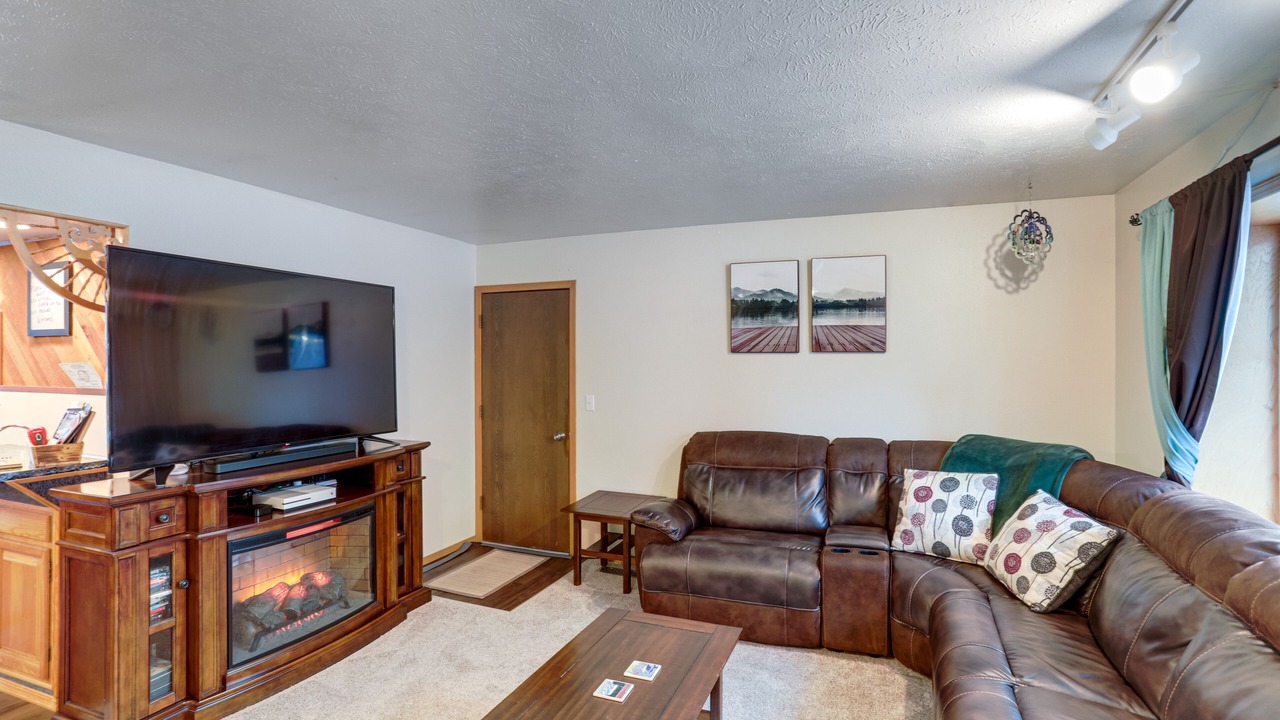 Photo of Livingroom in Badger