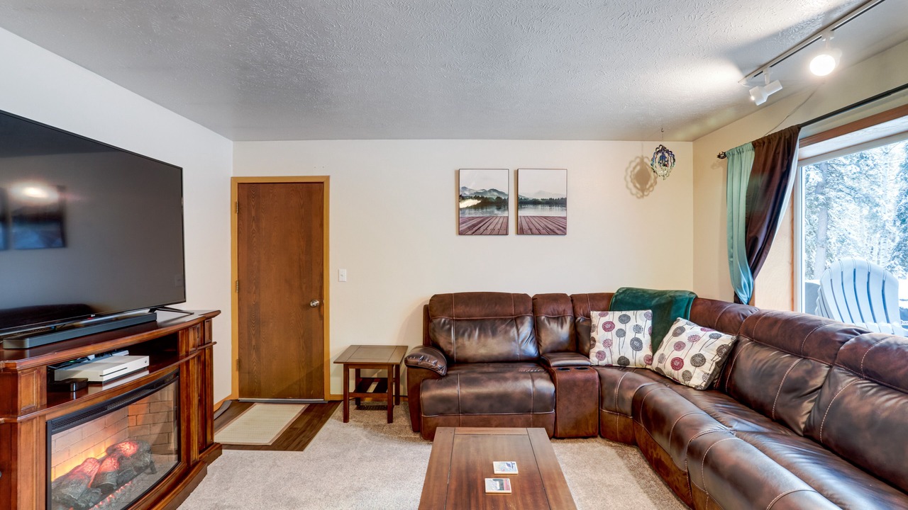 Photo of Livingroom in Badger