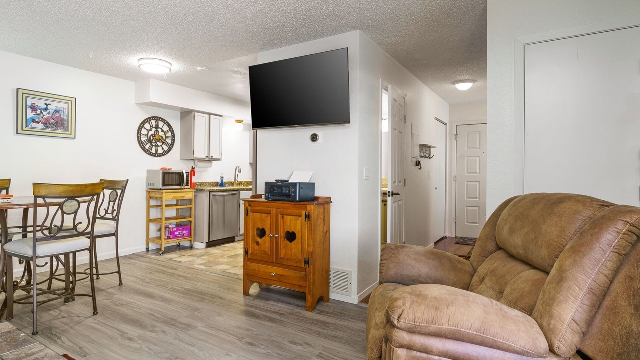 Photo of Livingroom in Sand Lake