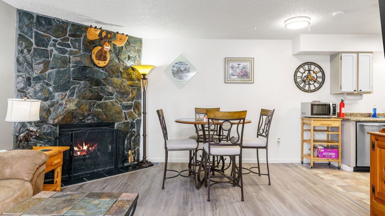 Photo of Livingroom in Sand Lake