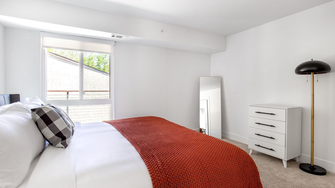 Photo of Bedroom in Sharon Heights