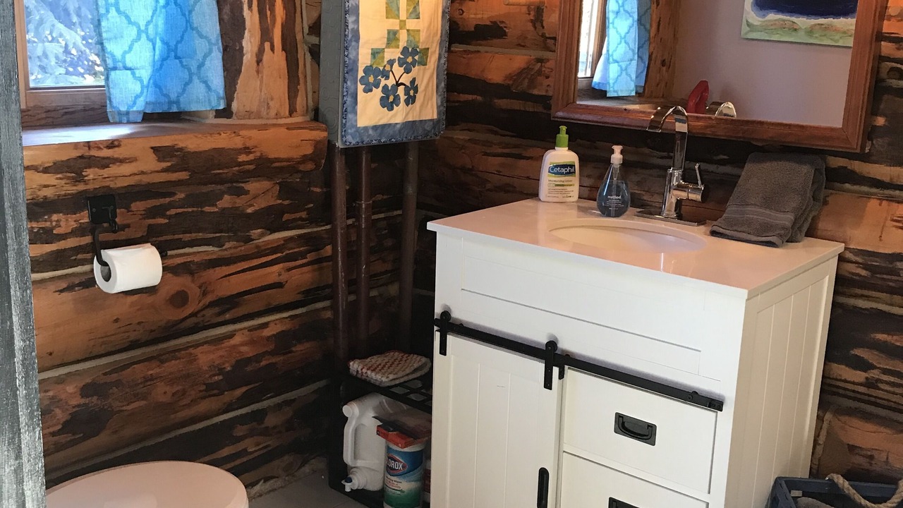 Photo of Bedroom in Diamond Ridge