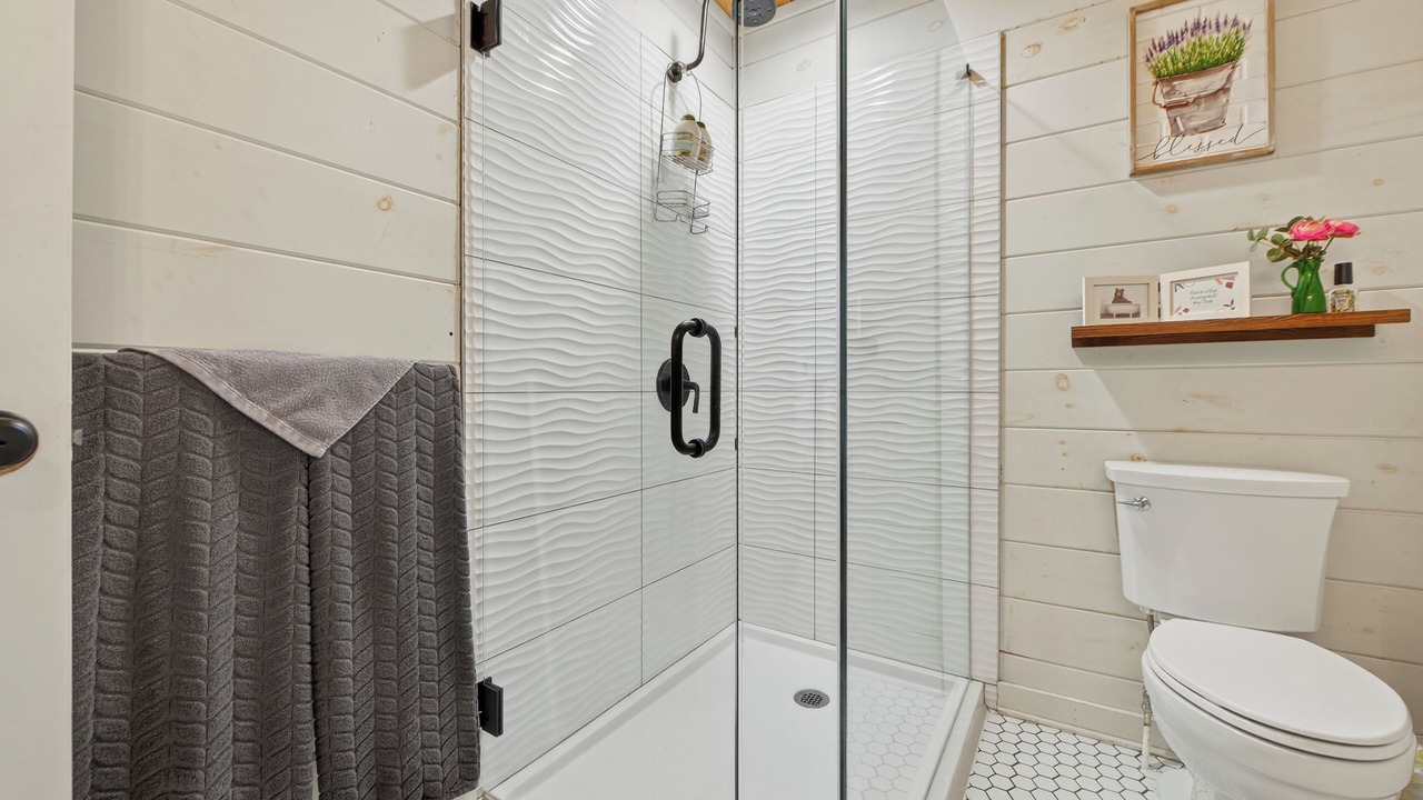 Photo of Bathroom in Ellijay