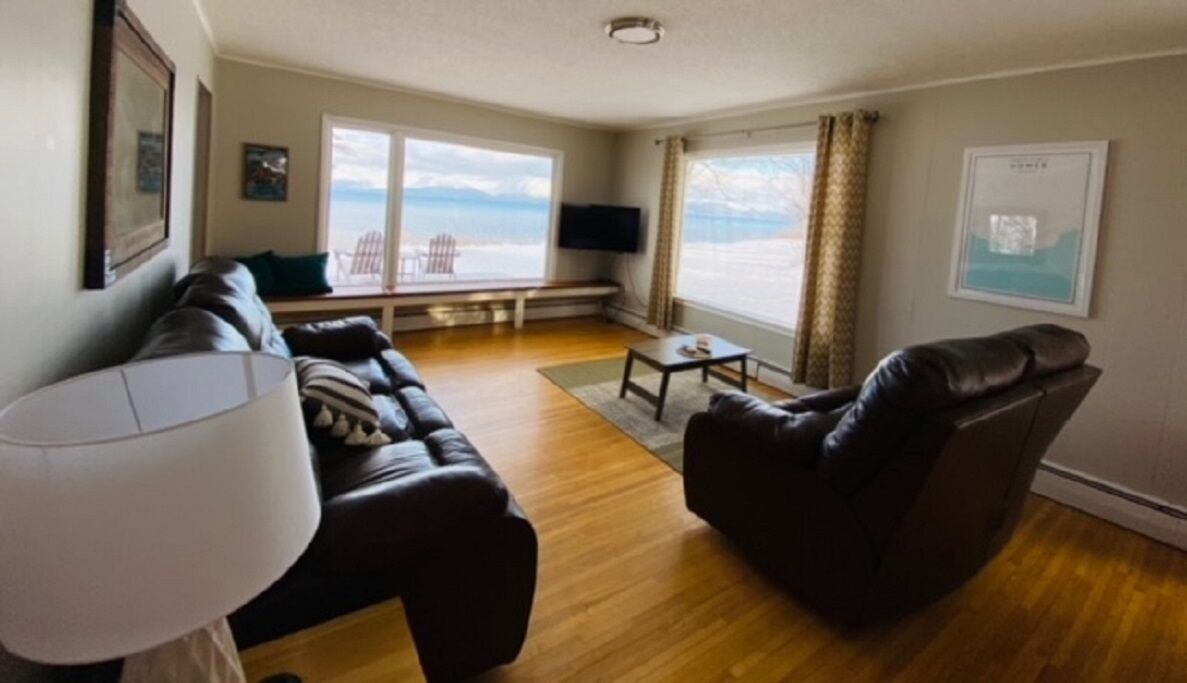 Photo of Livingroom in Homer