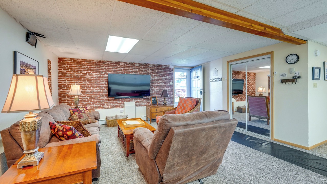 Photo of Livingroom in Russian Jack Park
