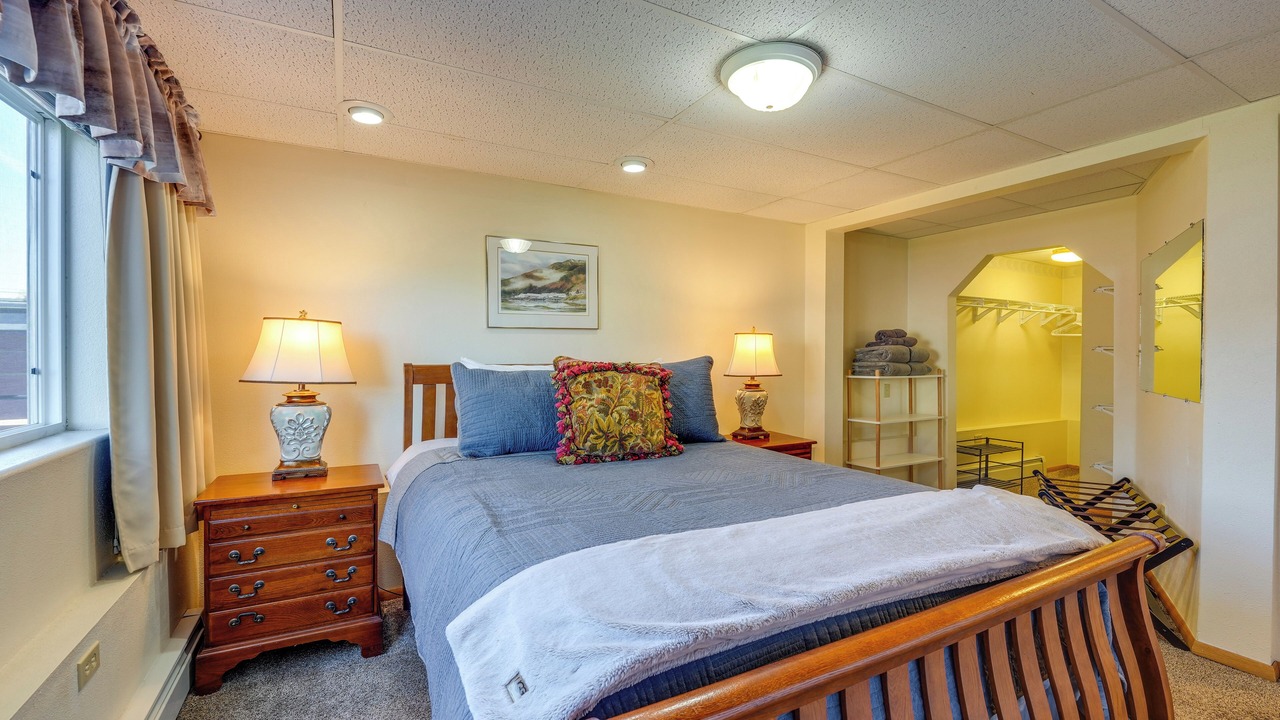 Photo of Bedroom in Russian Jack Park