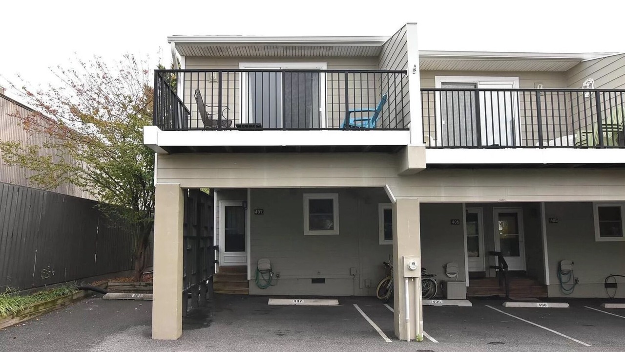Photo of Outdoor in Country Club Estates