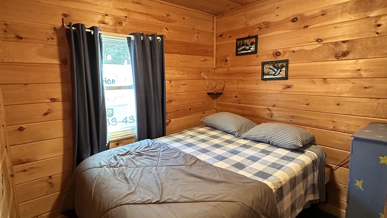 Photo of Bedroom in Pittsburg