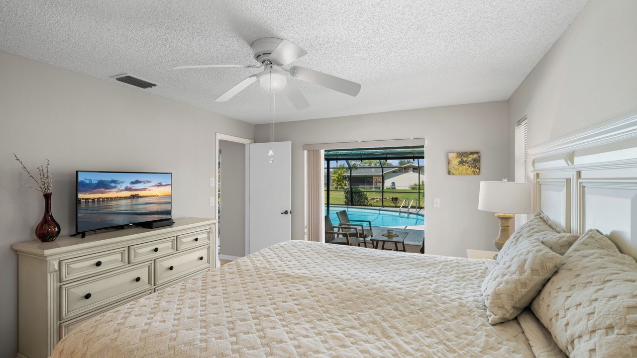 Photo of Bedroom in Caloosahatchee