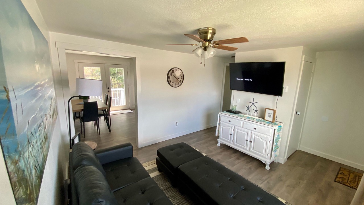 Photo of Livingroom in Orangeville