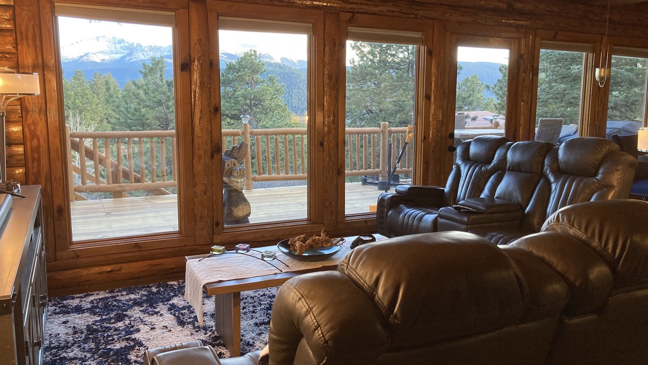 Photo of Livingroom in Woodland Park