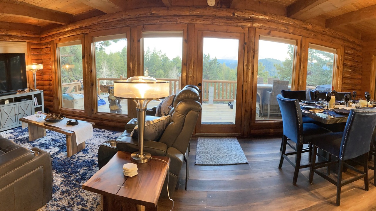 Photo of Livingroom in Woodland Park