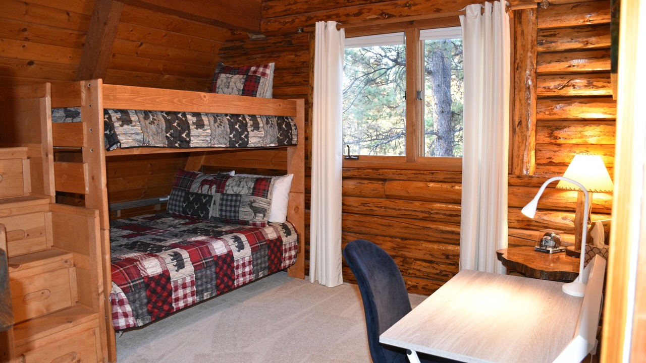 Photo of Bedroom in Woodland Park