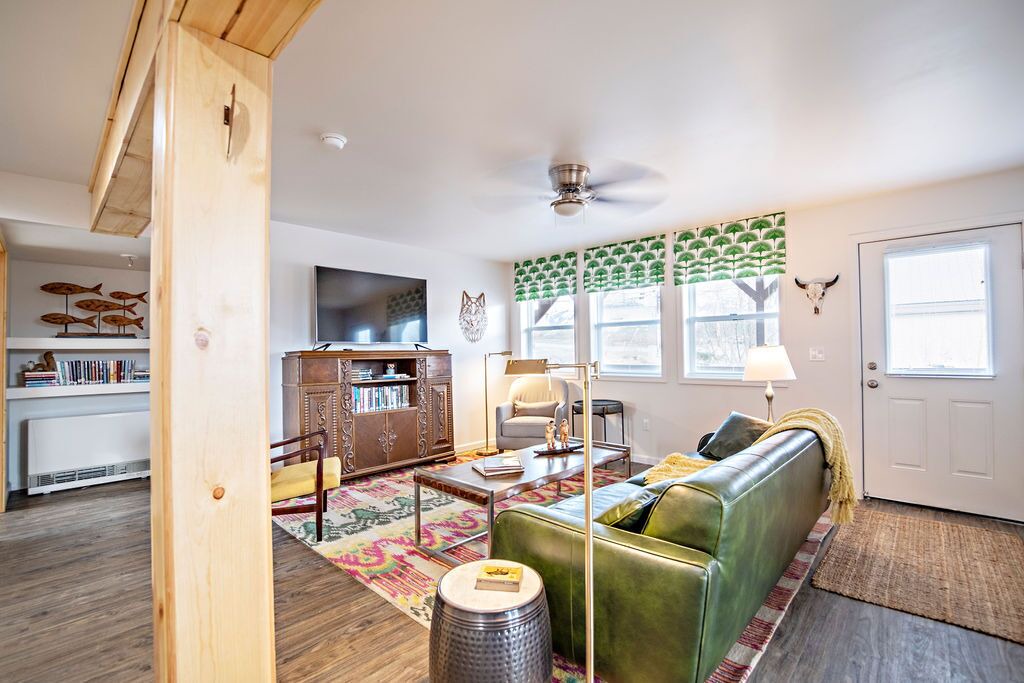 Photo of Livingroom in Haines