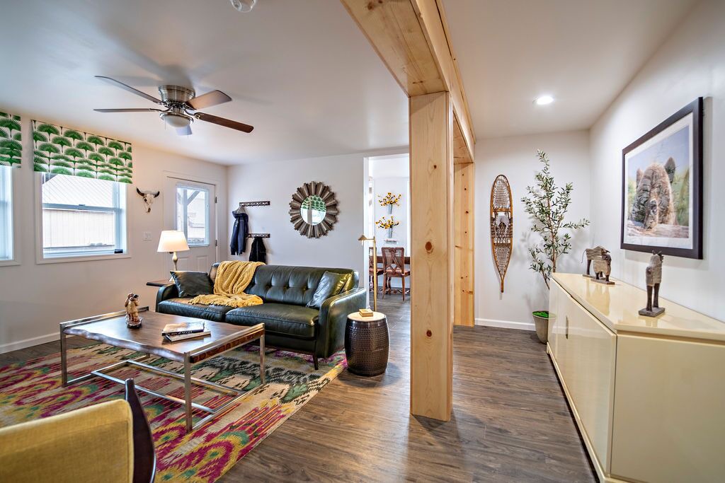 Photo of Livingroom in Haines