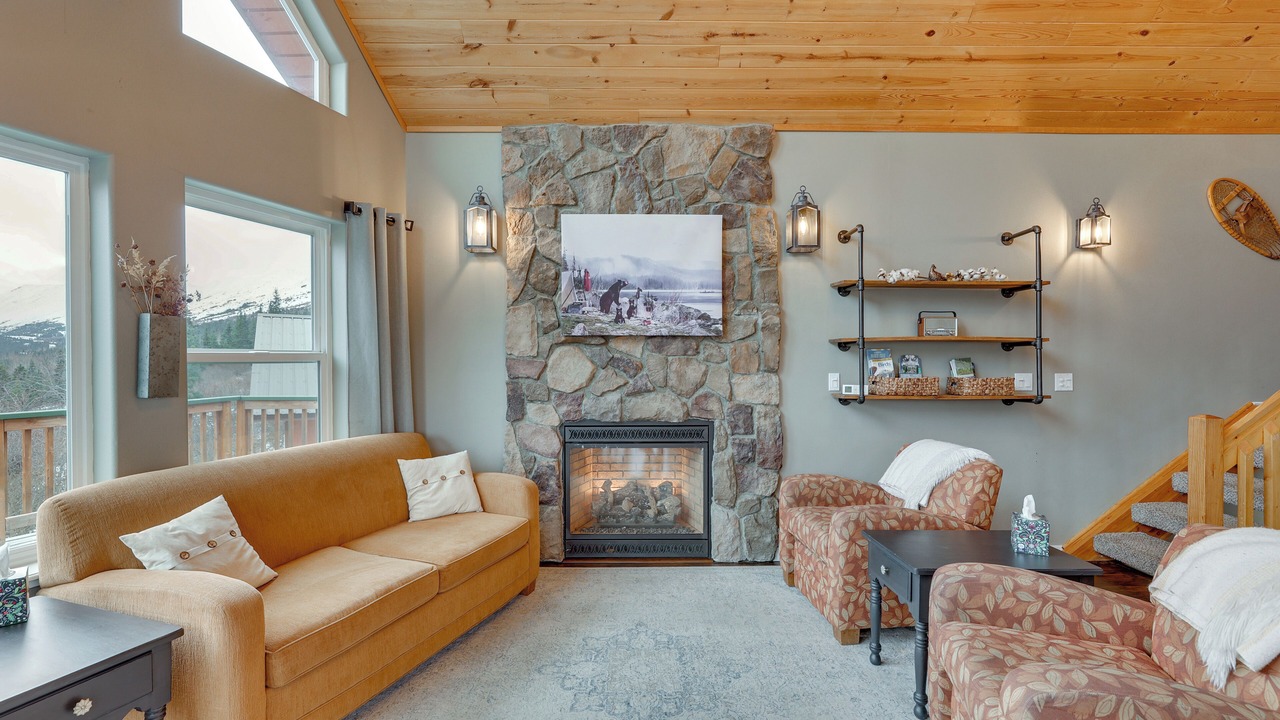 Photo of Livingroom in Eagle River