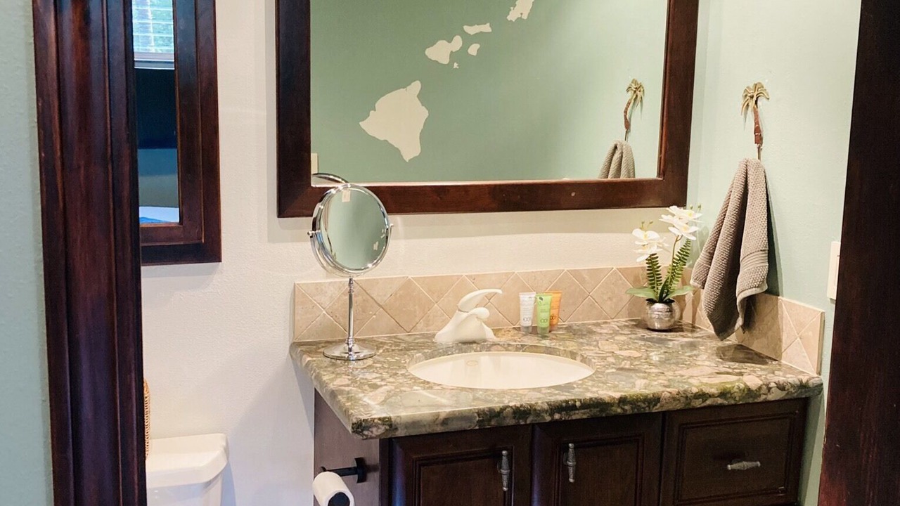 Photo of Bathroom in Ualapue