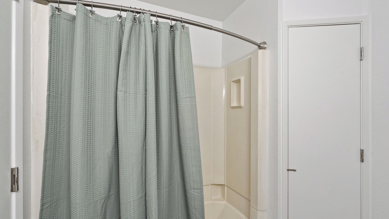 Photo of Bathroom in Scenic Foothills