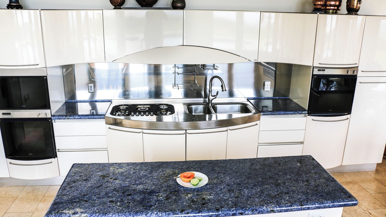 Photo of Kitchen in Maunaloa