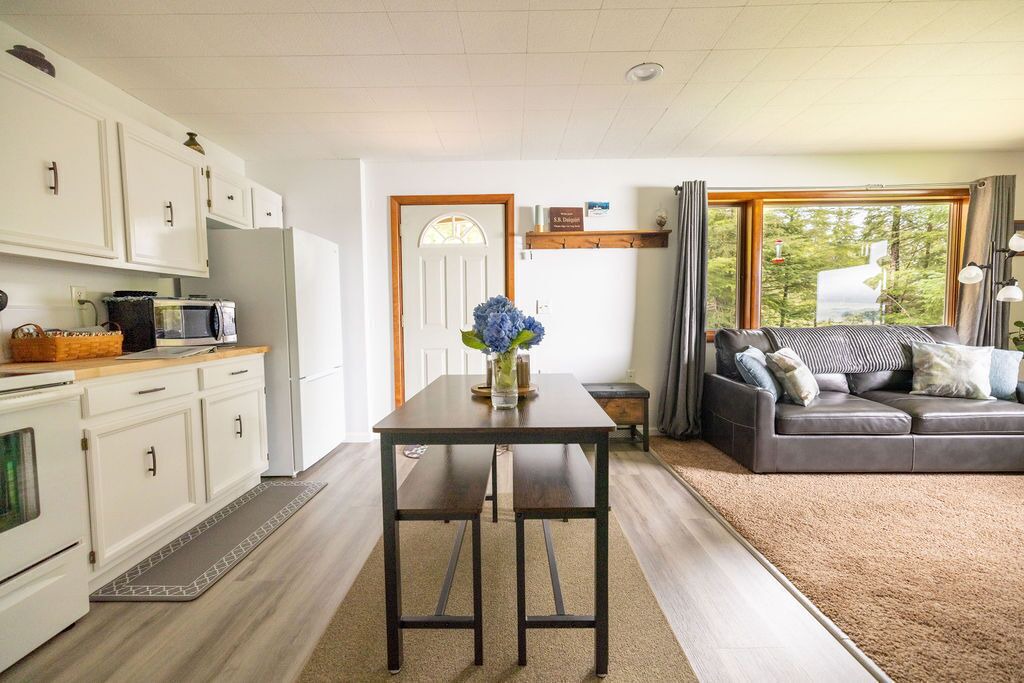 Photo of Livingroom in Sitka