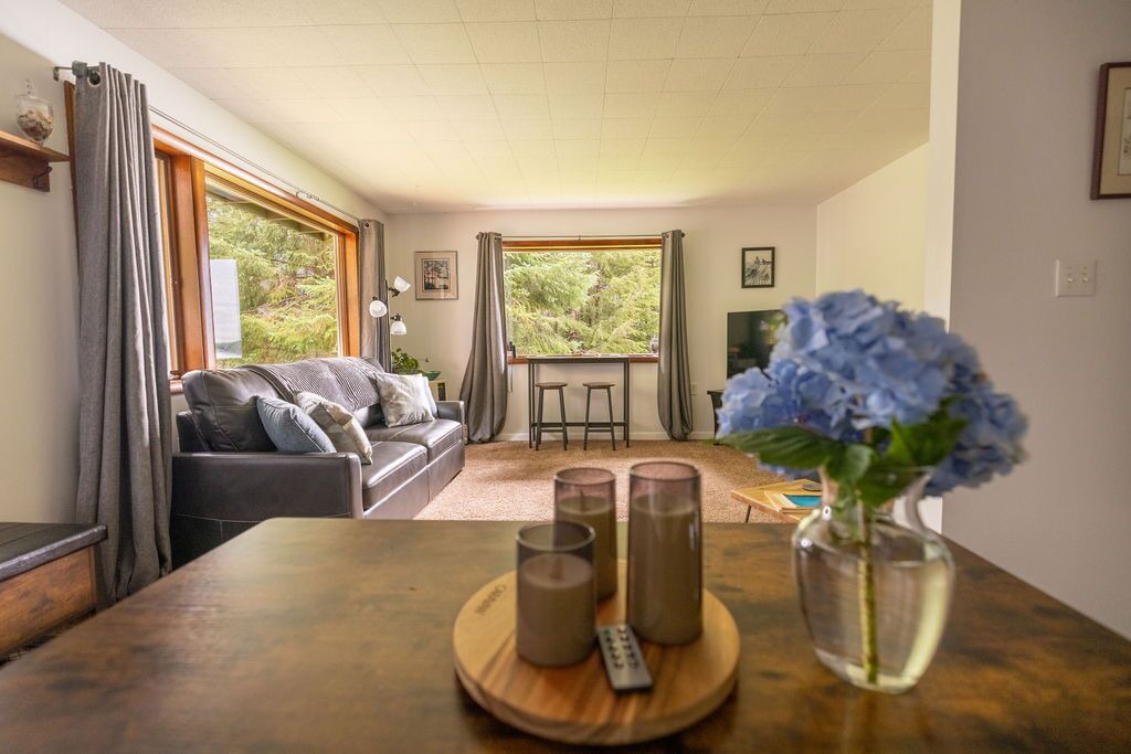 Photo of Livingroom in Sitka