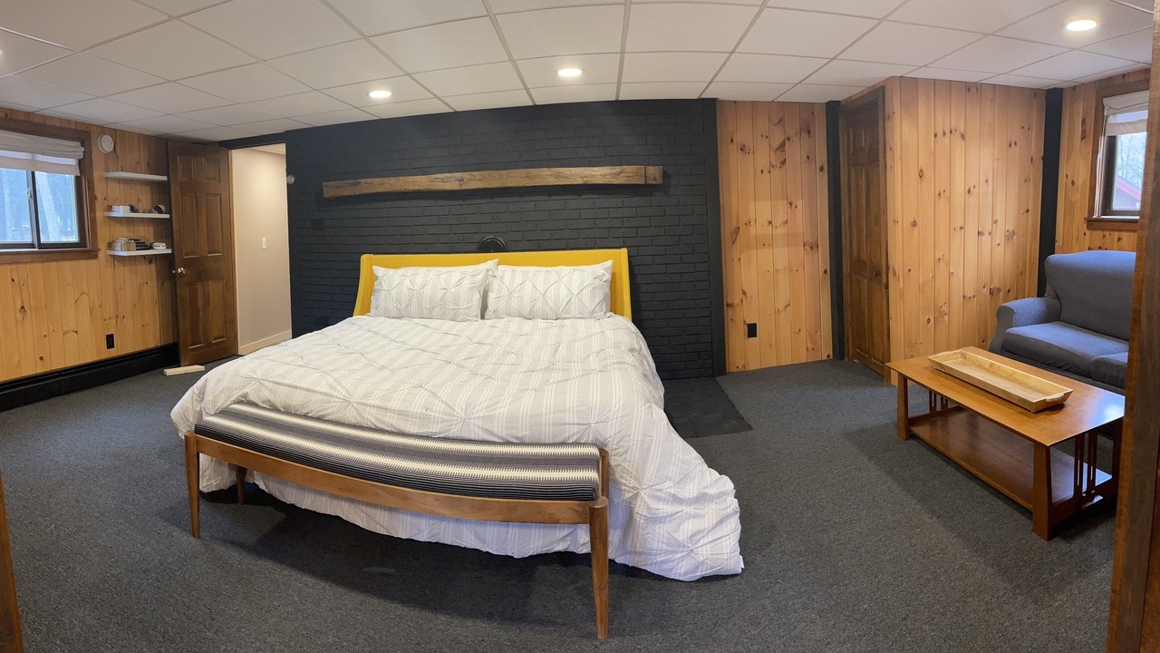Photo of Bedroom in Oakland