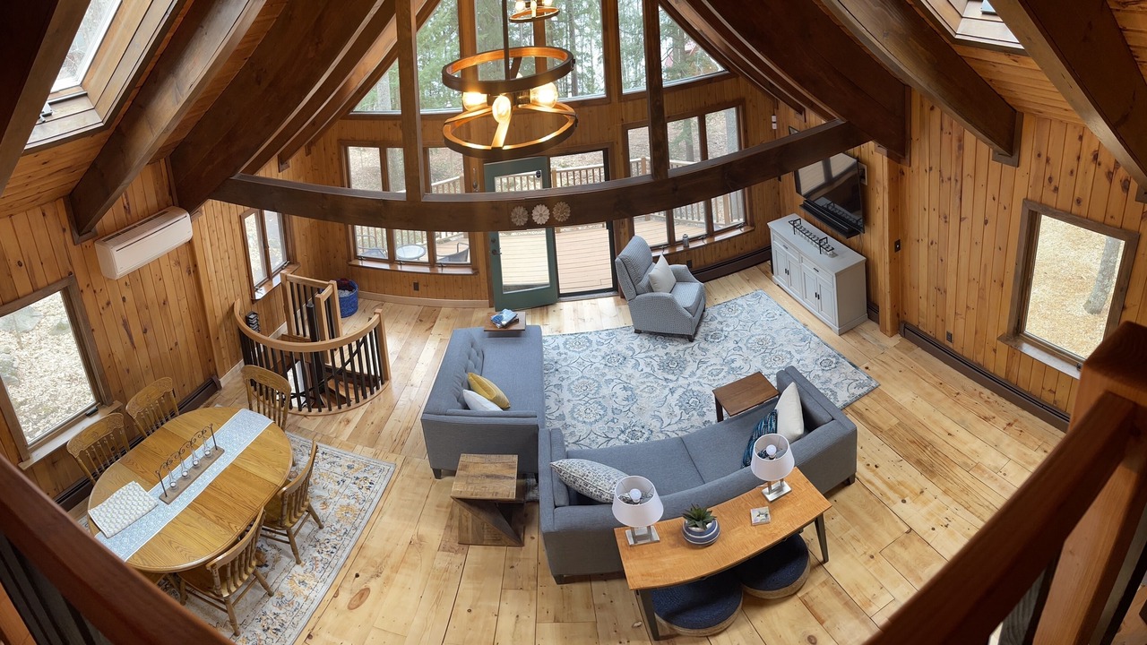 Photo of Livingroom in Oakland