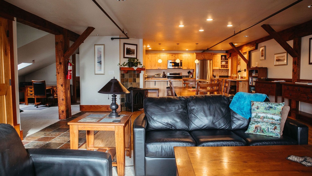 Photo of Livingroom in Sitka