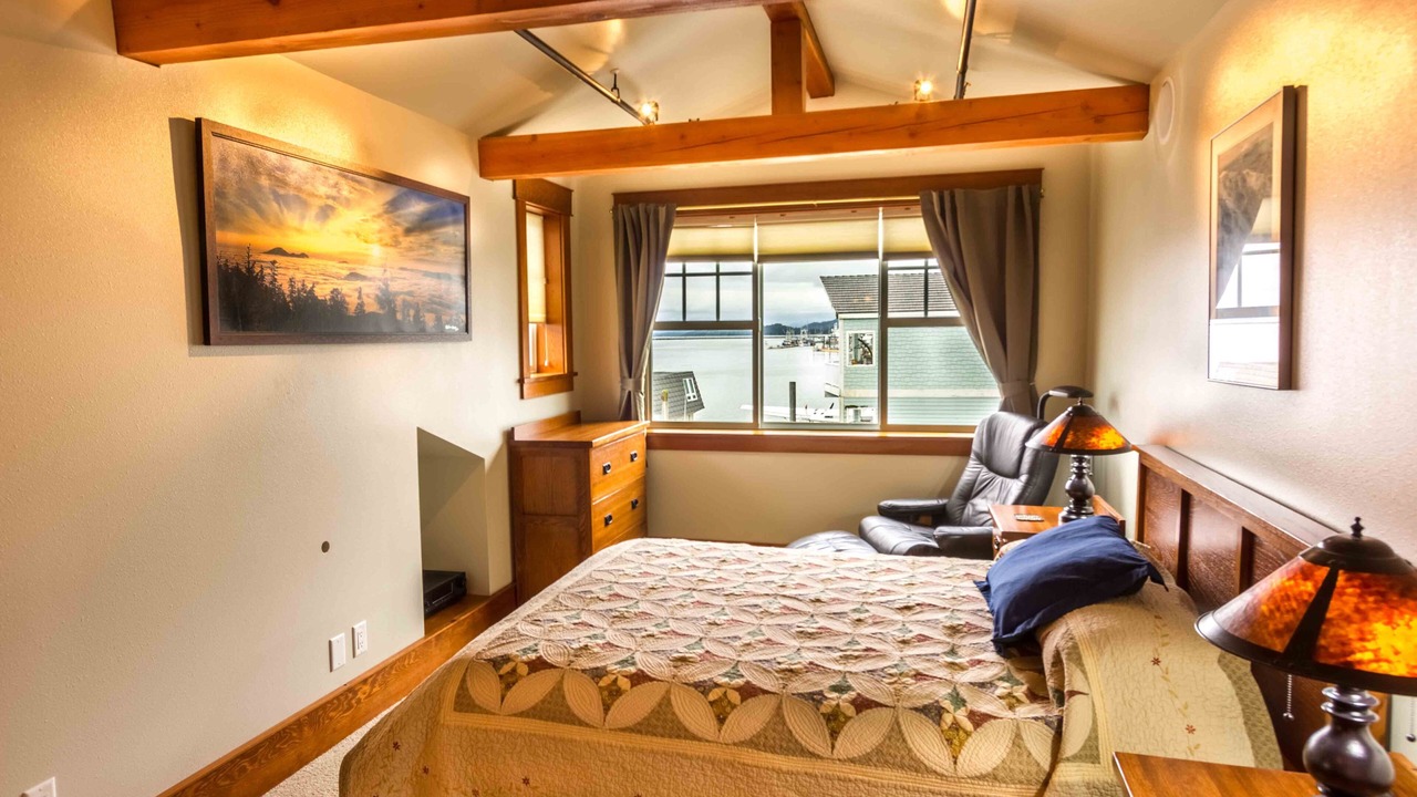 Photo of Bedroom in Sitka