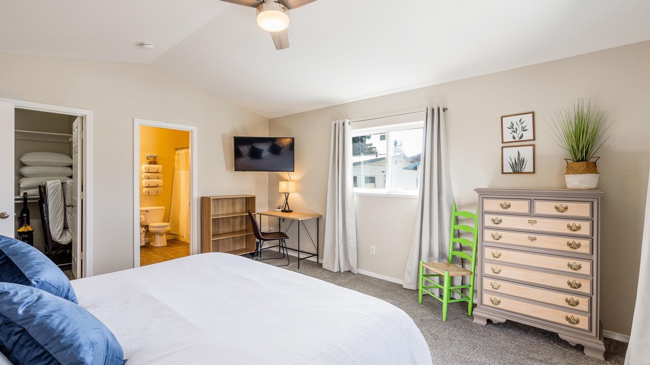 Photo of Bedroom in Bayshore - Klatt