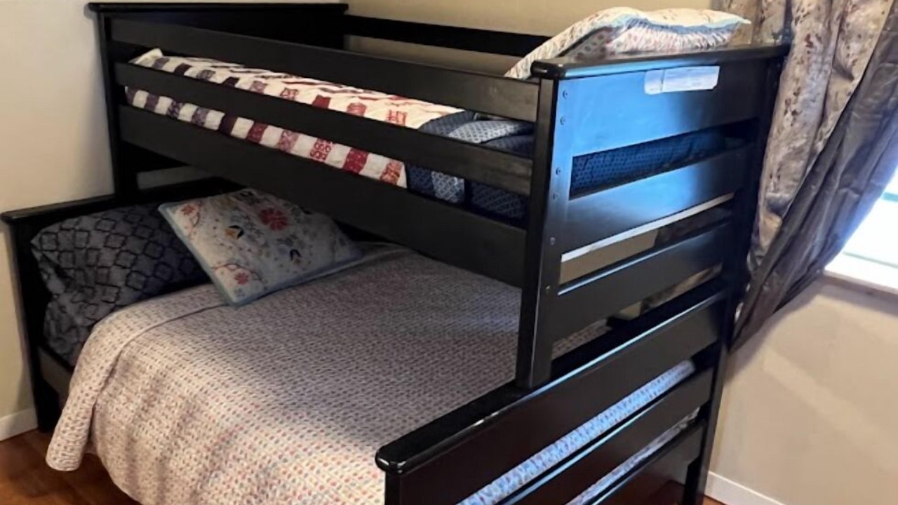 Photo of Bedroom in Knik-Fairview
