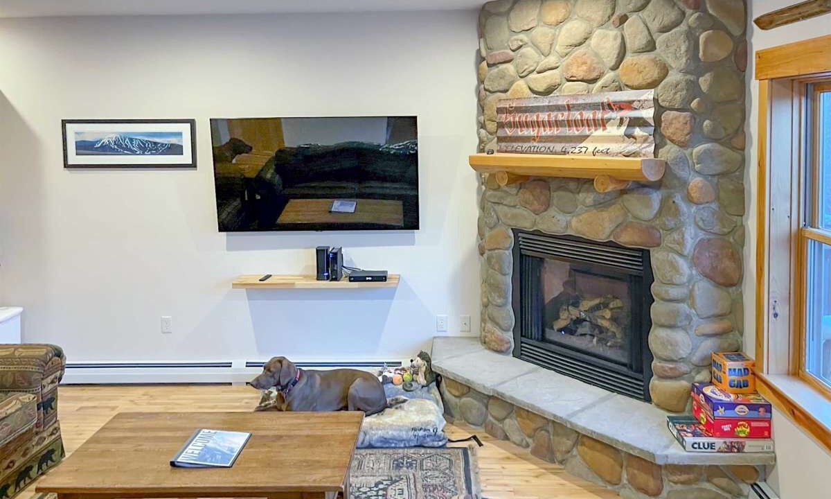 Photo of Livingroom in Carrabassett Valley