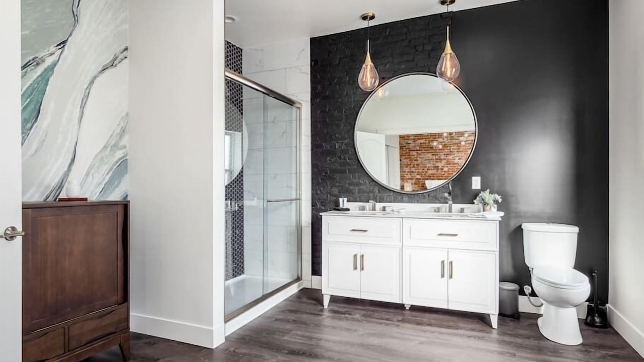 Photo of Bathroom in Near East Columbus