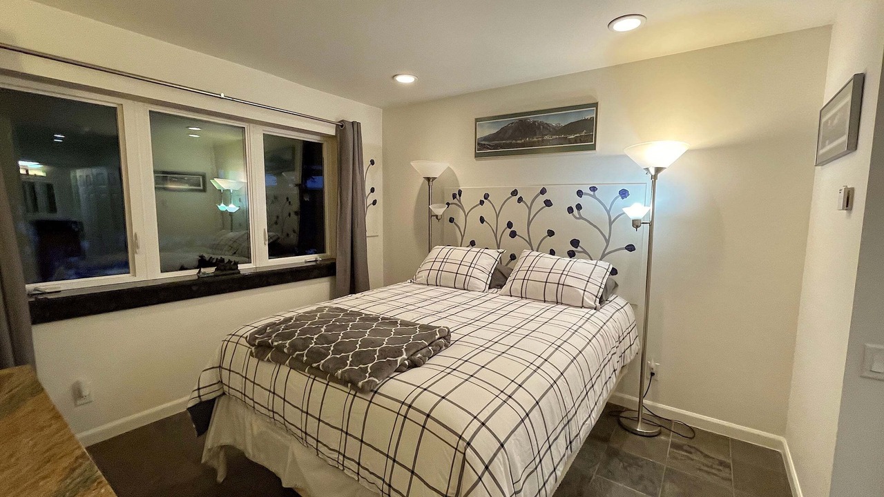 Photo of Bedroom in Juneau