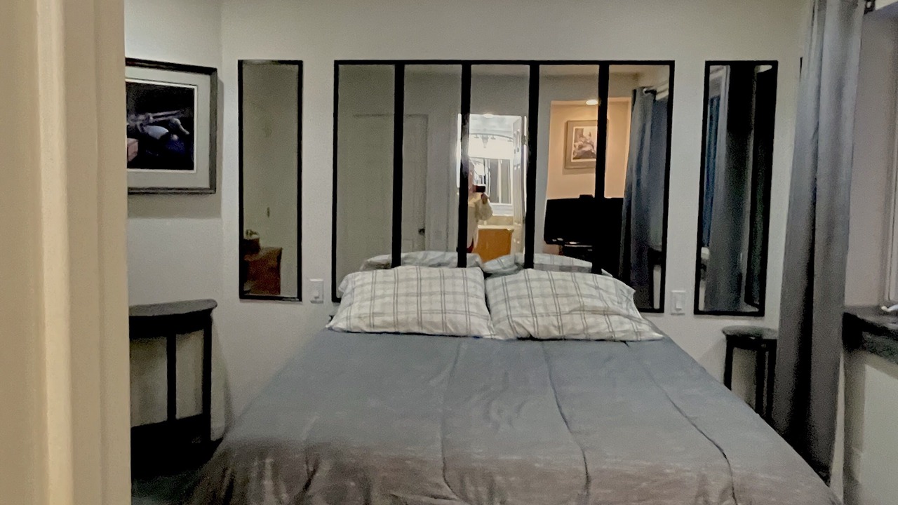 Photo of Bedroom in Juneau