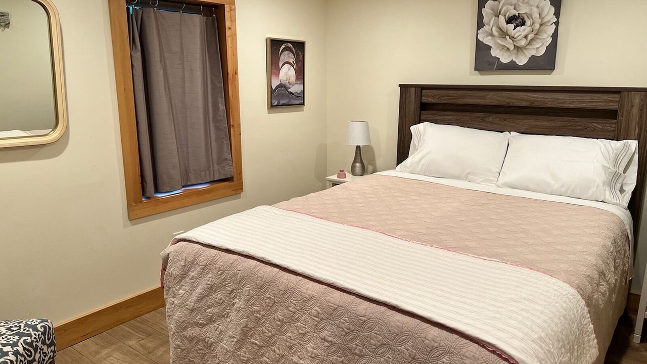 Photo of Bedroom in Downtown Juneau