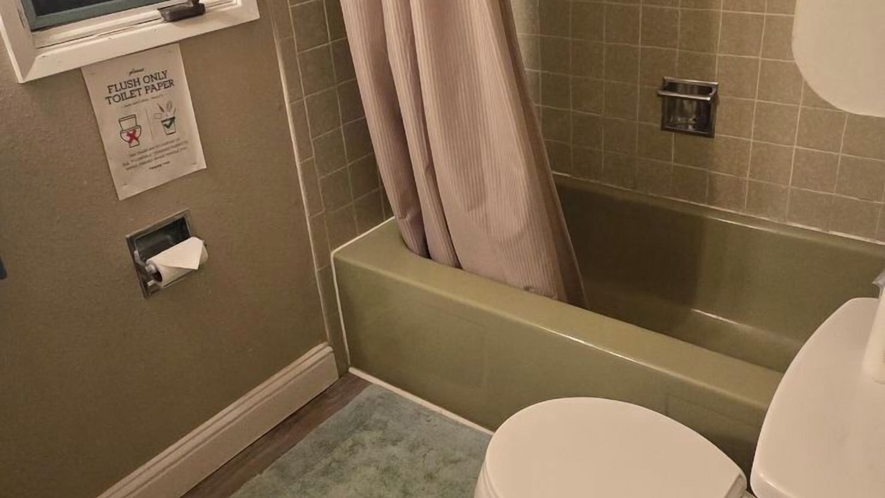 Photo of Bathroom in Mendenhaven