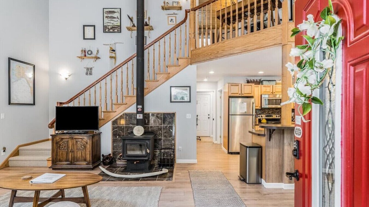 Photo of Livingroom in Old Mill