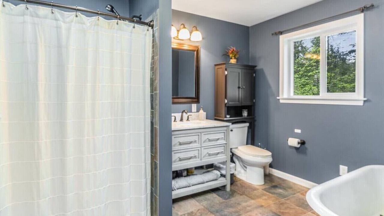 Photo of Bathroom in Old Mill