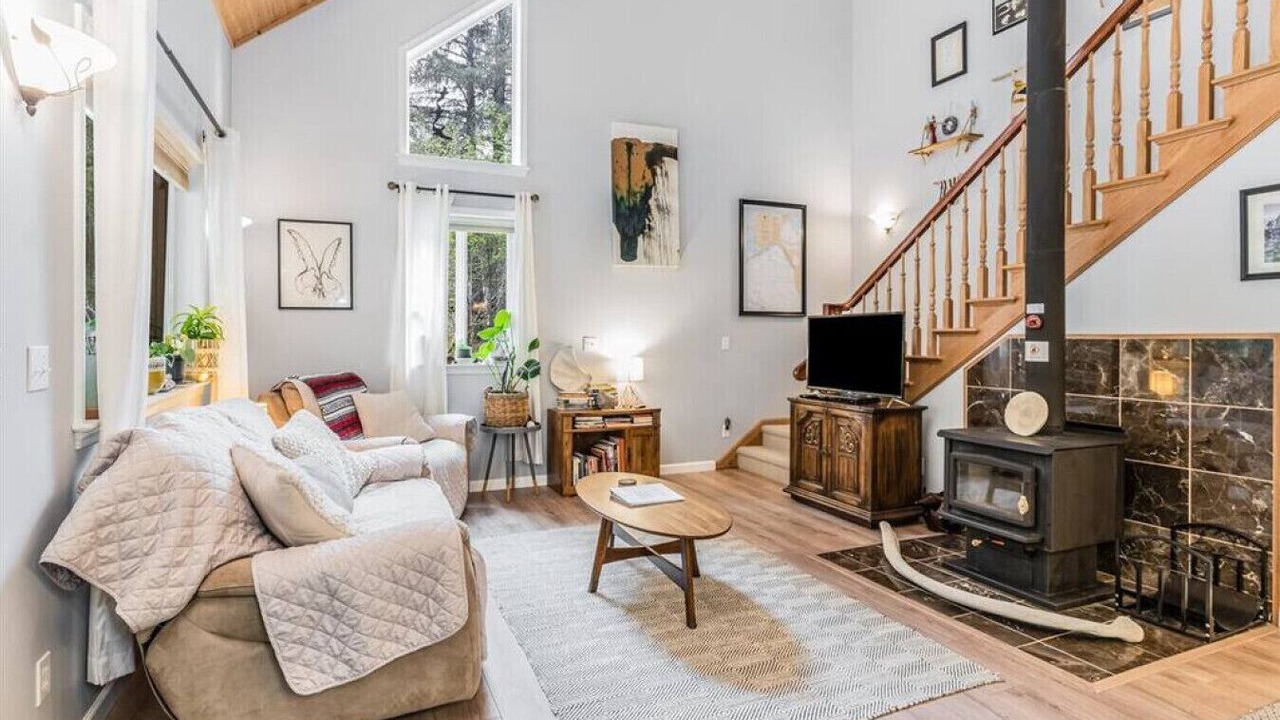 Photo of Livingroom in Old Mill