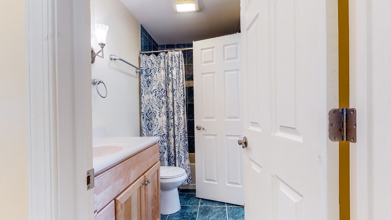 Photo of Bathroom in Country Club Estates