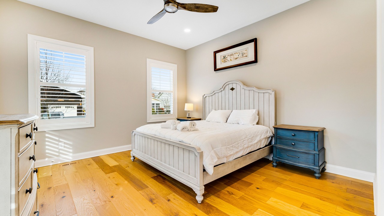 Photo of Bedroom in Country Club Estates
