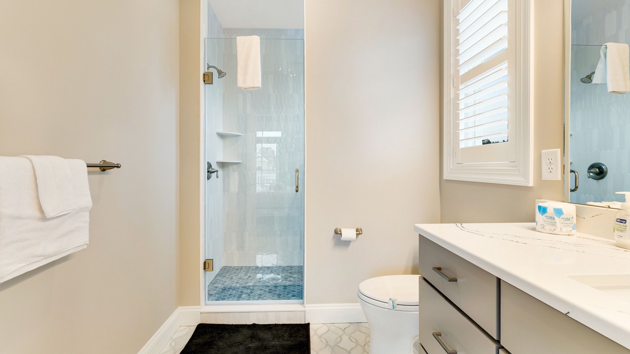 Photo of Bathroom in Country Club Estates
