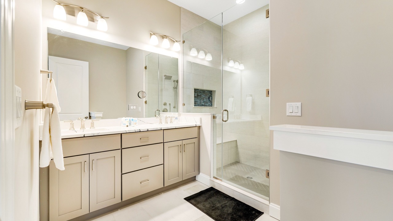 Photo of Bathroom in Country Club Estates