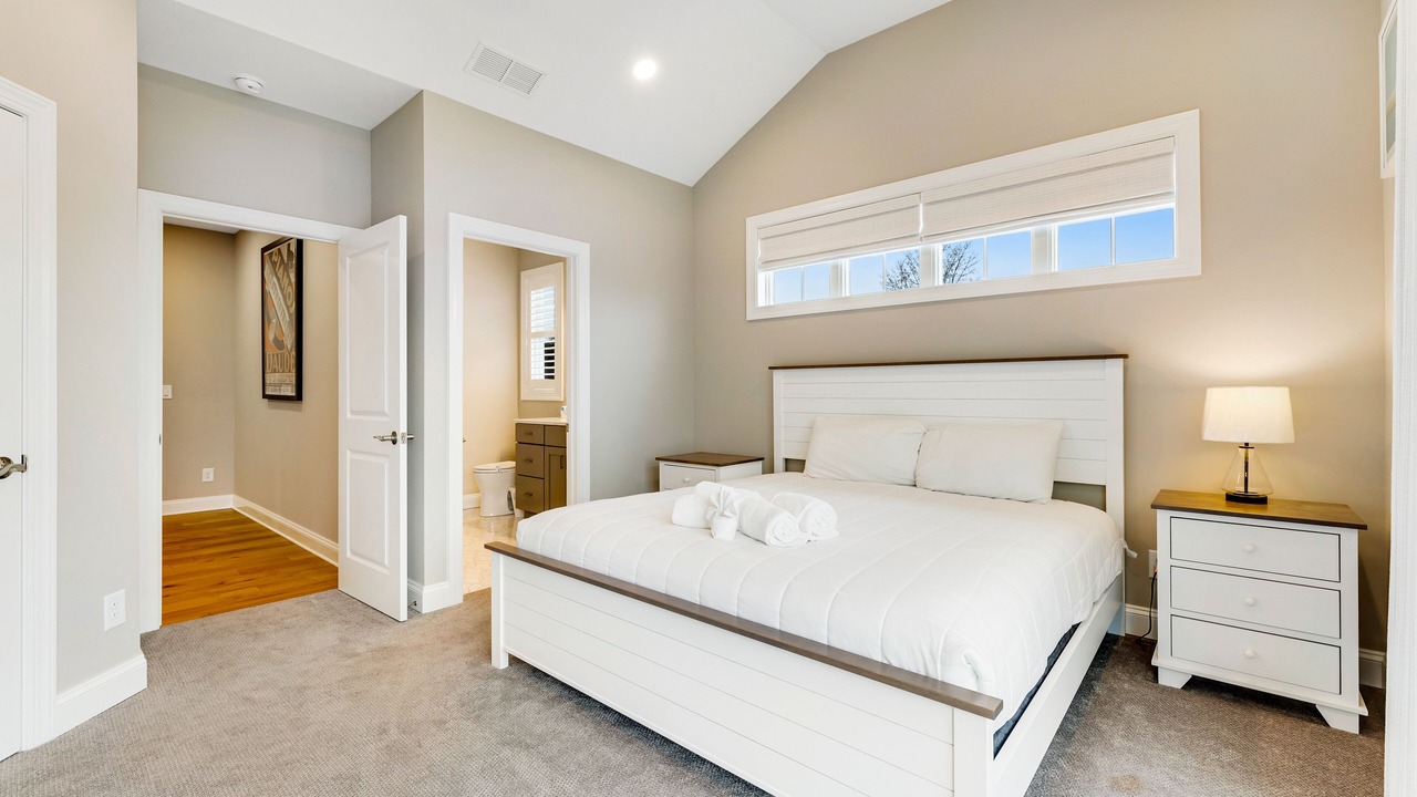Photo of Bedroom in Country Club Estates