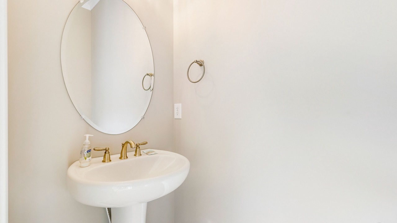 Photo of Bathroom in Country Club Estates