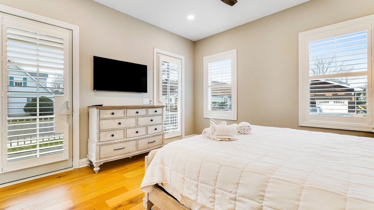 Photo of Bedroom in Country Club Estates