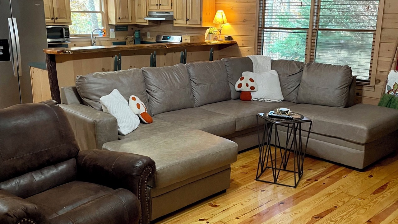 Photo of Livingroom in Madisonville