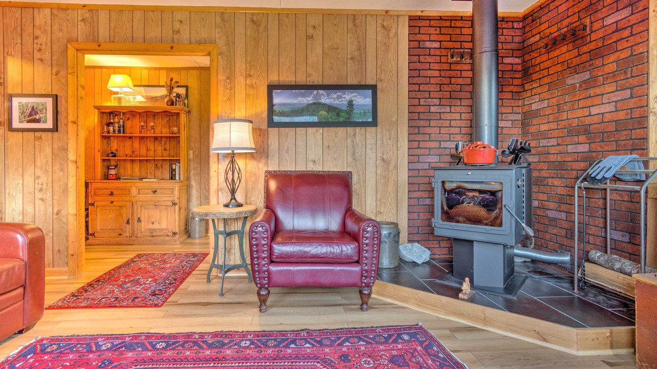 Photo of Bedroom in Spruce Pine